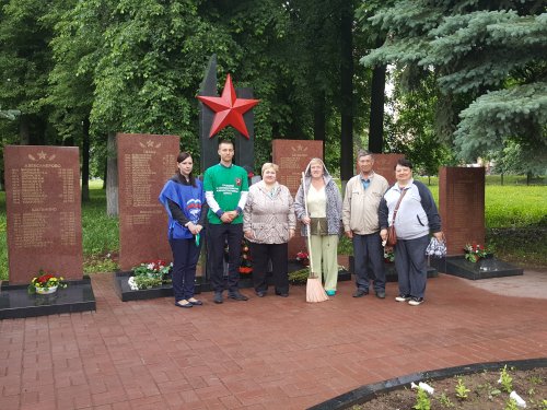Молодежная палата Щаповского поселения провела мемориально-патронатную акцию