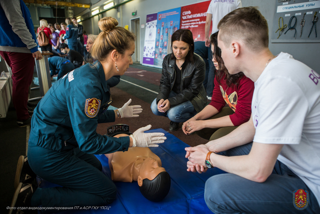 Спасатели Москвы обучили более шести тысяч волонтёров 