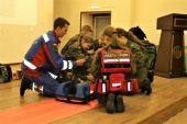 Московский авиацентр провел увлекательный мастер-класс для детей ко Дню спасателя