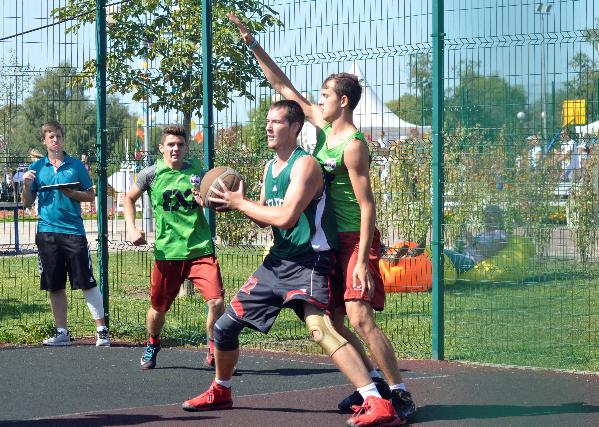 Жителей поселения Щаповское пригласили соревнования по стритболу