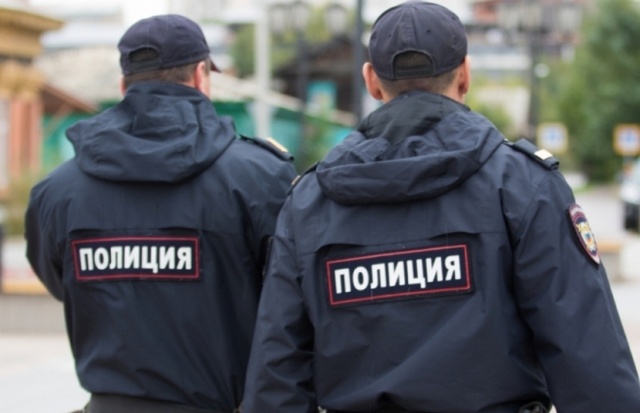 Полицейские УВД по ТиНАО задержали подозреваемого в грабеже