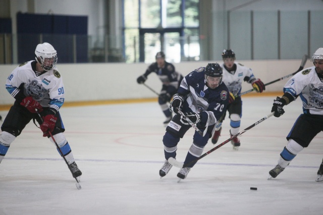 Хоккейная команда «Заря» проведет домашний матч