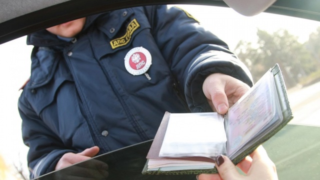 Сотрудники Госавтоинспекции ТиНАО задержали нетрезвых водителей