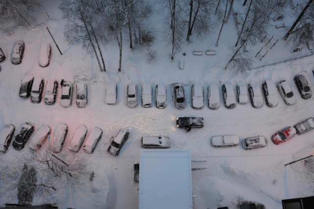 Автолюбителей призвали быть внимательными на дорогах во время снегопада