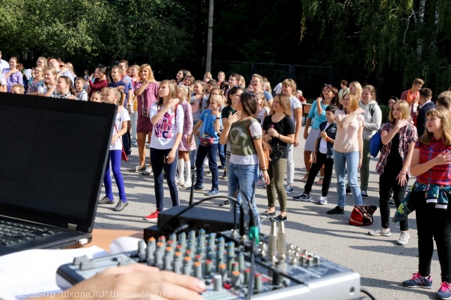Школьники из поселения Щаповское посетили фестиваль "Финансовая грамотность"