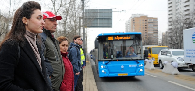  Более 900 автобусов курсируют в Новой Москве
