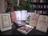 Книжная выставка в честь писателя Чарльза Диккенса прошла в Щаповской библиотеке