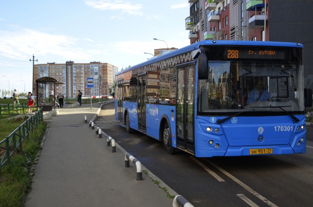 Около 3,5 миллиона москвичей воспользовались частными автобусами в майские праздники