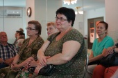 Сотрудники Центра московского долголетия пригласили на занятия