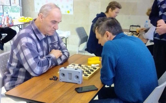Житель поселения Щаповское победил в соревнованиях по шашкам