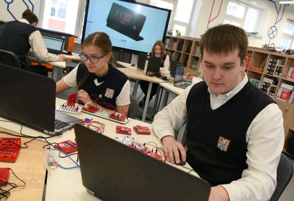 Онлайн-викторину на тему конкуренции прошли свыше 400 учеников из Москвы 