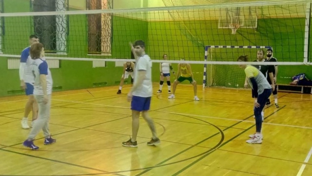 Волейболисты Щаповского сыграли в предпоследнем туре чемпионата поселения Филимонковское