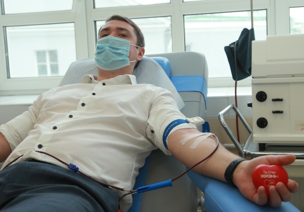 Свыше 85 тысяч москвичей сдали кровь в 2020 году