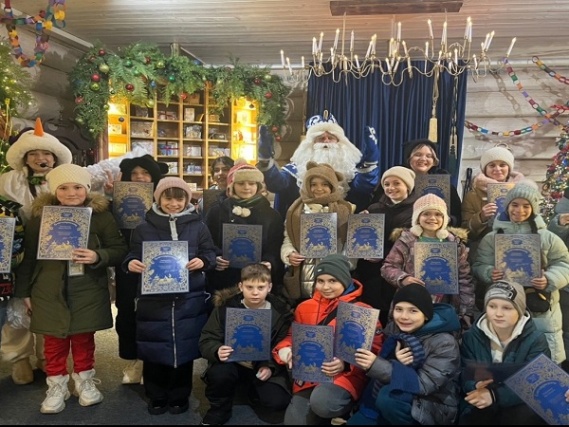 Ученики школы № 2075 побывали в Усадьбе Деда Мороза