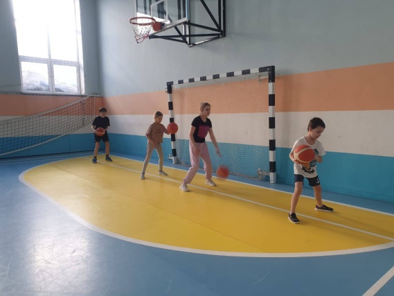 Тренировки по баскетболу возобновили в СК «Заря» в поселке Курилово