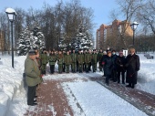 В ЩАПОВСКОМ ПРОШЛИ ТОРЖЕСТВЕННЫЕ МЕРОПРИЯТИЯ, ПОСВЯЩЕННЫЕ ДНЮ ЗАЩИТНИКА ОТЕЧЕСТВА