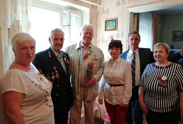 Ежегодную акцию «В День Победы к ветерану» провели в поселении Щаповское