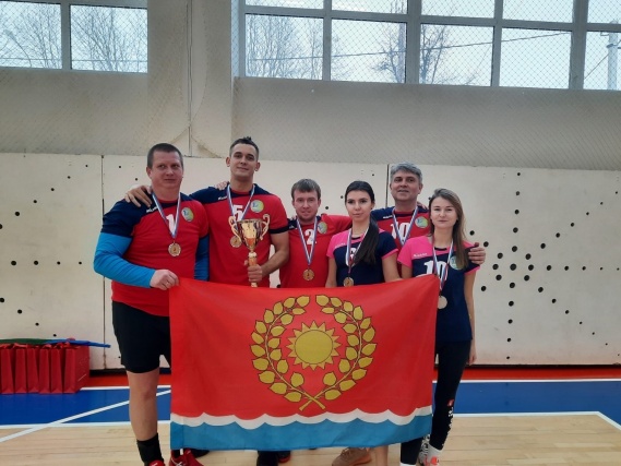 Второе место в соревнованиях по волейболу заняли спортсмены из Щаповского