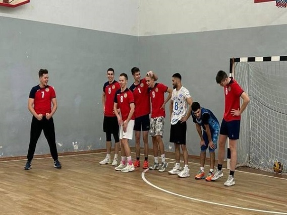  Игры по волейболу прошли в СК «Заря»
