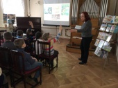 Ученики начальных классов поселка Щапово посетили библиотеку