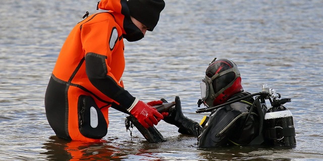 Московские спасатели начали обследование водоемов столицы