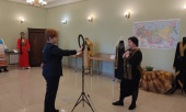 Экскурсию по выставке национальных костюмов народов России провели в Щаповском музее