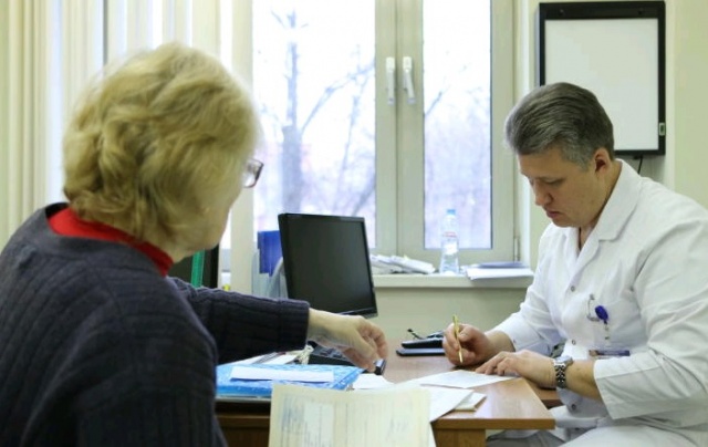 Москвичи смогут пройти профилактику против гриппа до конца декабря 