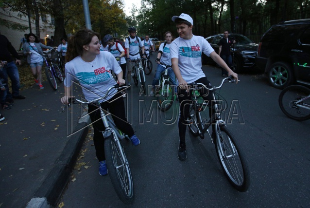 Велосипедный пробег "Спорт против ВИЧ" провели студенты-медики