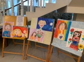 Сотрудники ДК «Солнечный» открыли выставку детского творчества