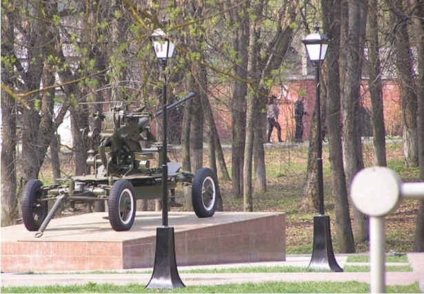 Ремонт памятника начали в Щаповском