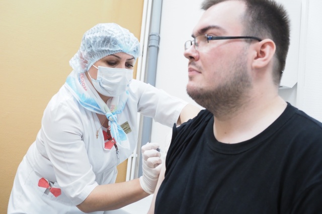 Прививки от гриппа и ОРВИ в рамках подготовки к эпидемическому сезону сделали 73,95 миллионам россиян