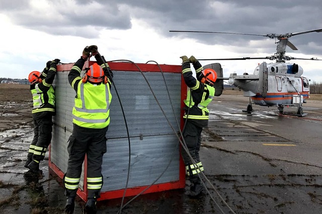 Пилоты и спасатели столицы тренируются тушить природные пожары