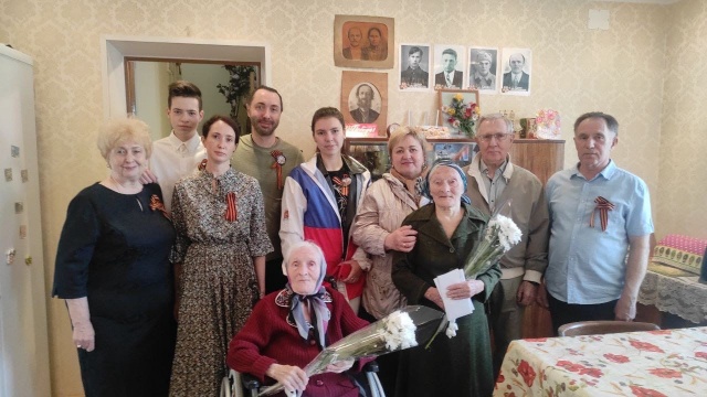 Ветеранов из Щаповского поздравили с Днем Победы