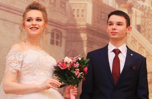 Свадебное торжество в День всех влюбленных в столице запланировали более 400 пар