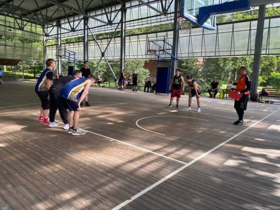 Спортсмены из поселения Щаповское приняли участие в турнире по стритболу